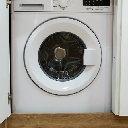дени хоум Apartament Burgas