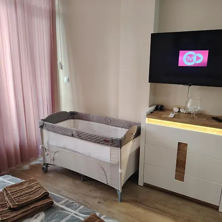 дени хоум Apartament Burgas